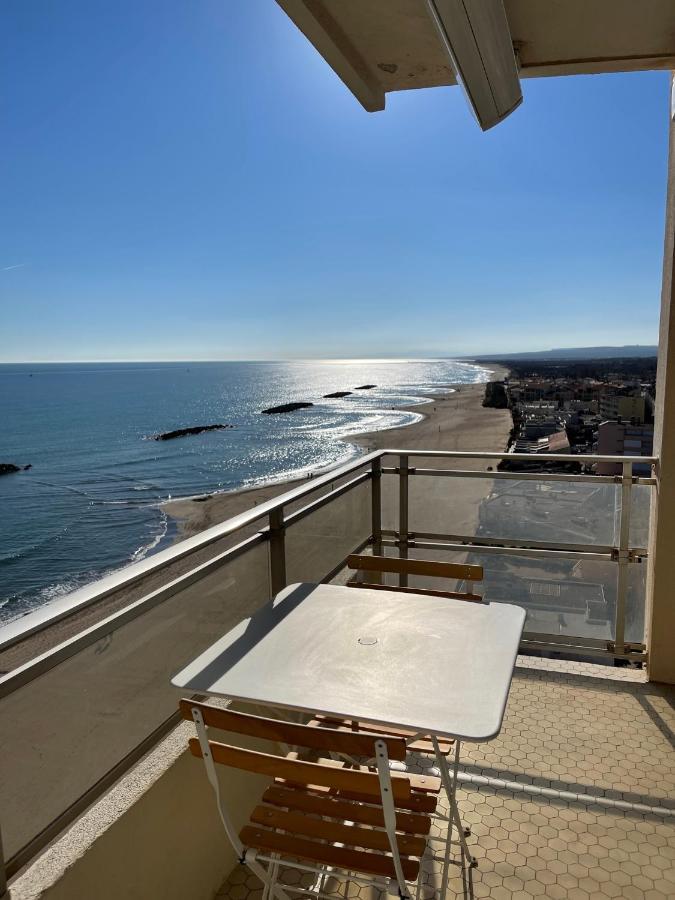 Sur Le Sable, Face A La Mer La Petite Tour 瓦尔拉普拉日 外观 照片